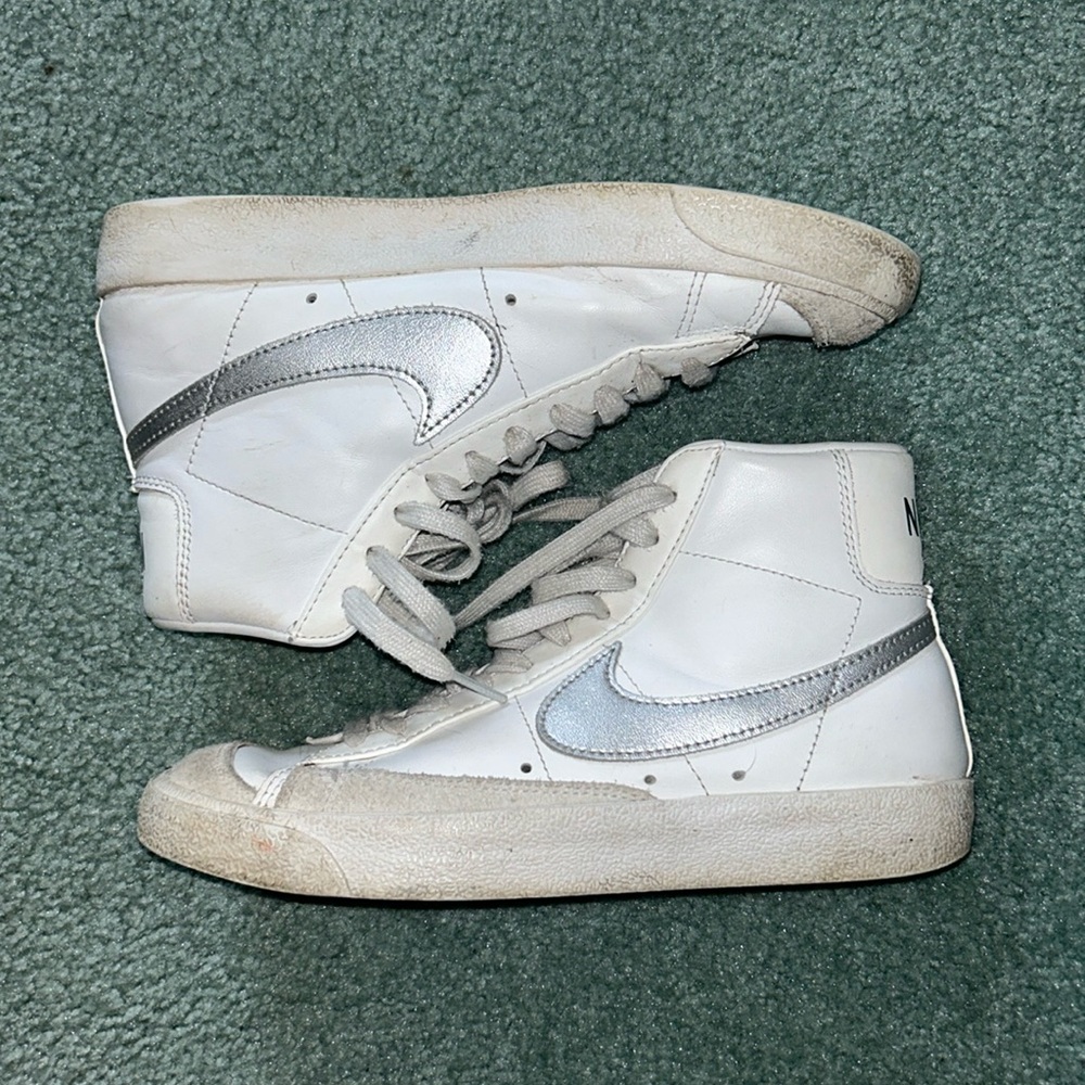 Nike Blazers size 7.5